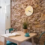 Classic Homes: Bright&central In Belém