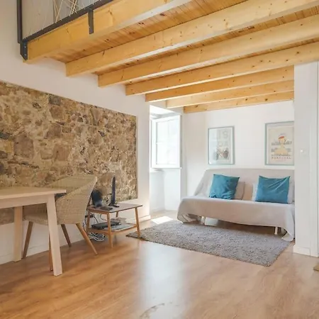 Classic Homes: Bright & In Belem