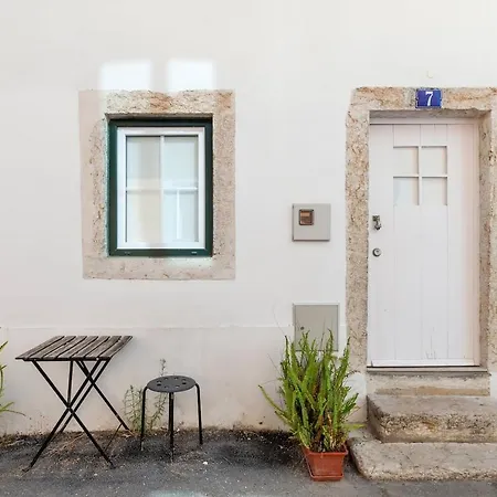 Classic Homes: Bright & In Belem * Lisbon