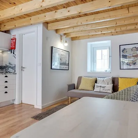 Classic Homes: Bright & In Belem Vakantiehuis