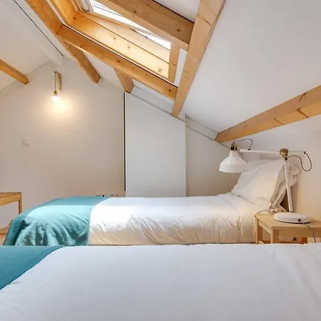 Classic Homes: Bright & In Belem Lisbon