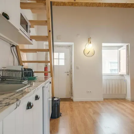 Classic Homes: Bright & In Belem * ליסבון