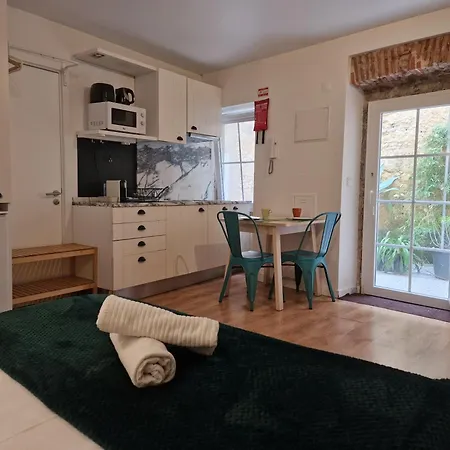 Classic Homes: Bright&central In Belém