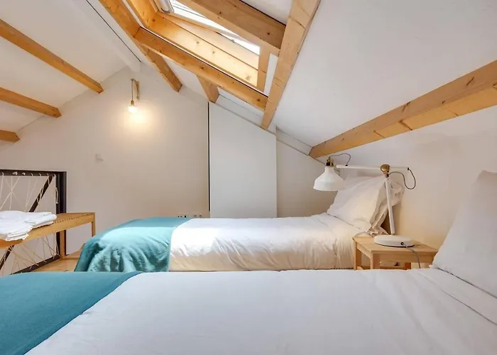 Classic Homes: Bright & In Belem Lisbon