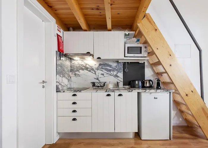 Classic Homes: Bright & In Belem Дом отдыха Лиссабон