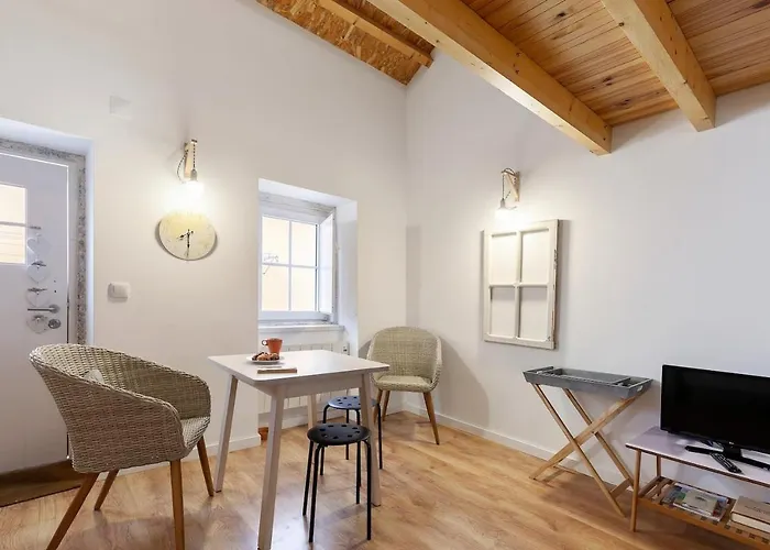 Classic Homes: Bright & In Belem Дом отдыха Лиссабон