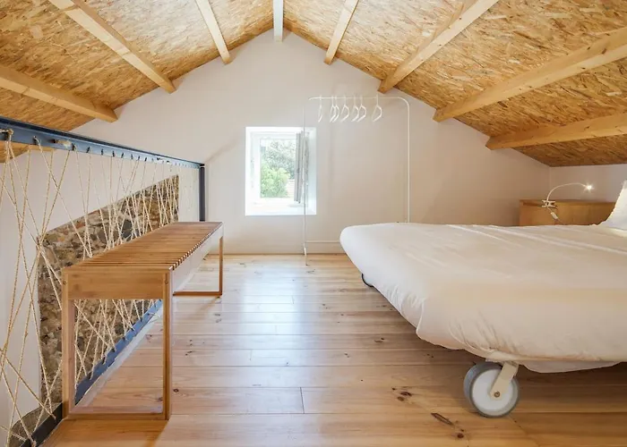 Classic Homes: Bright & In Belem