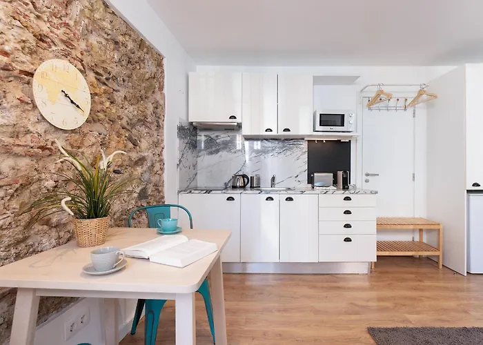 Classic Homes: Bright & In Belem Дом отдыха Лиссабон