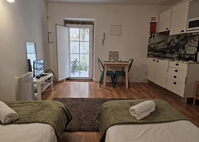 Classic Homes: Bright & In Belem