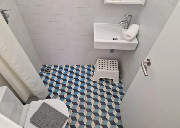 Classic Homes: Bright & In Belem *