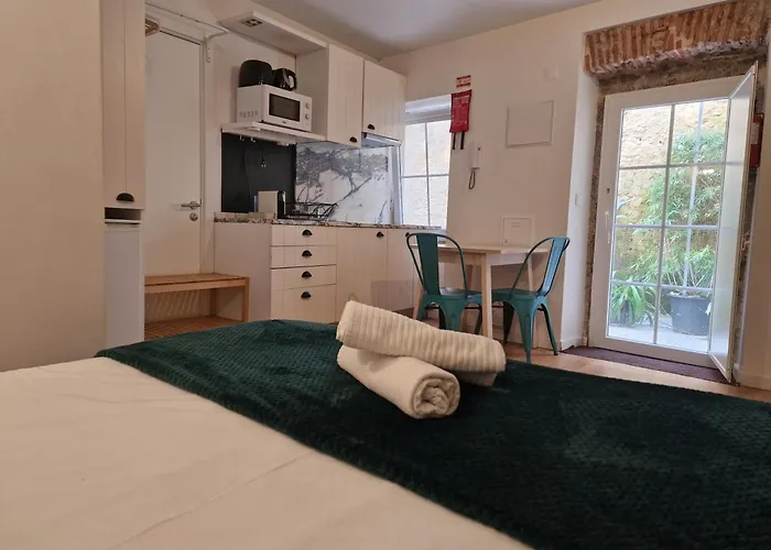 Classic Homes: Bright & In Belem Holiday home