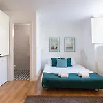 Classic Homes: Bright & In Belem *