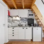 Classic Homes: Bright & In Belem Дом отдыха Лиссабон